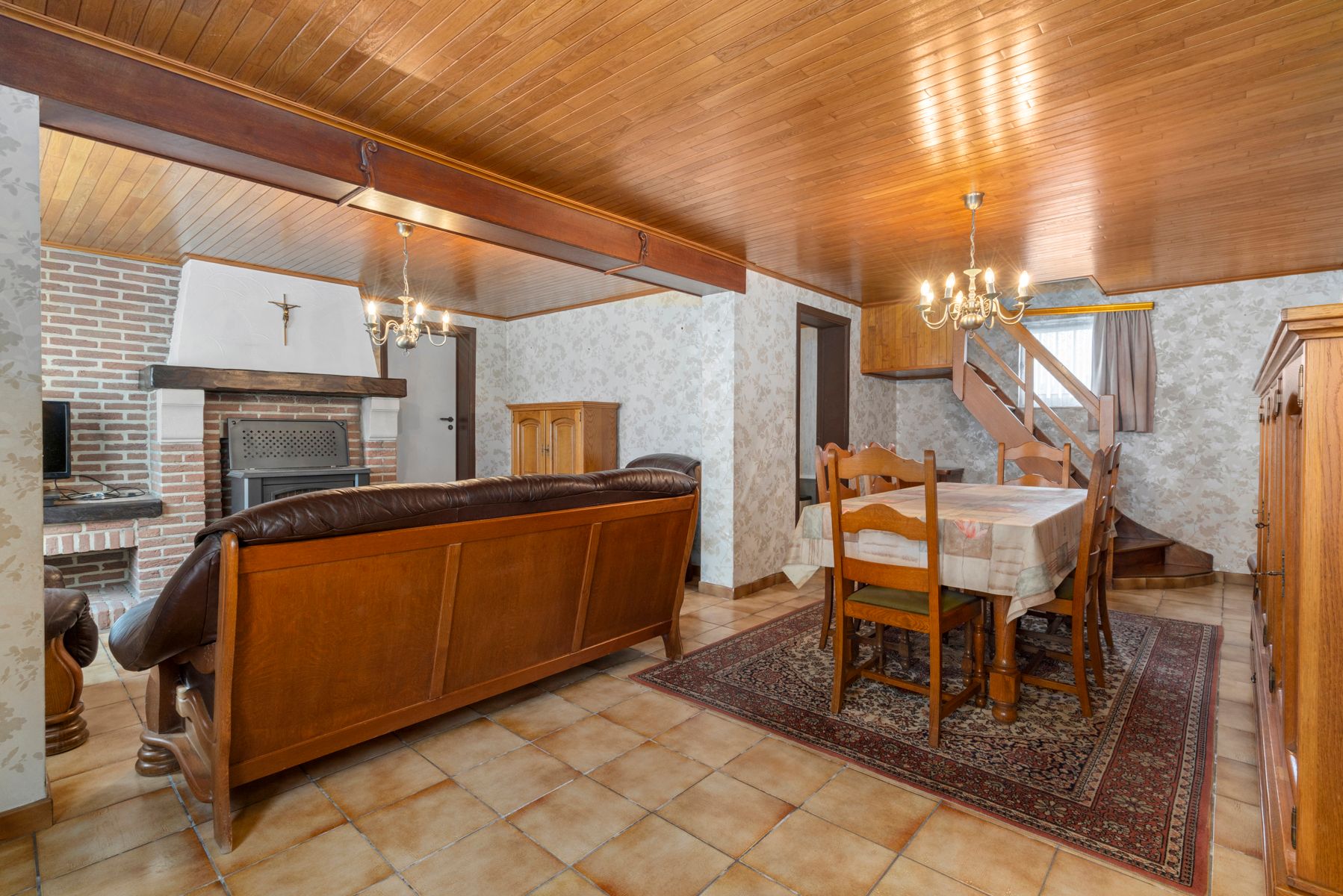 TE KOOP - te renoveren woning op rustige locatie  foto 4