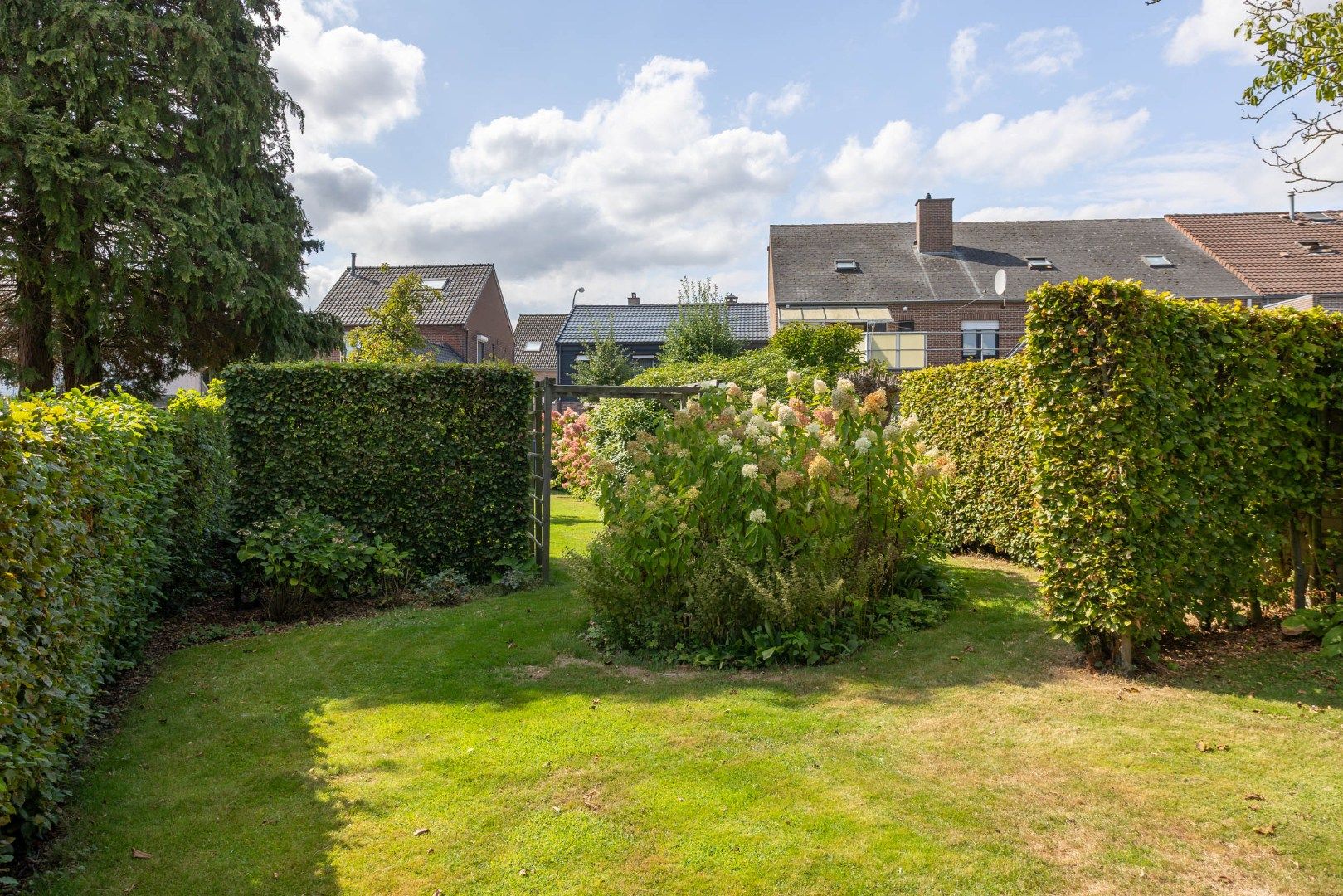 Instapklare gezinswoning te koop!  foto 34