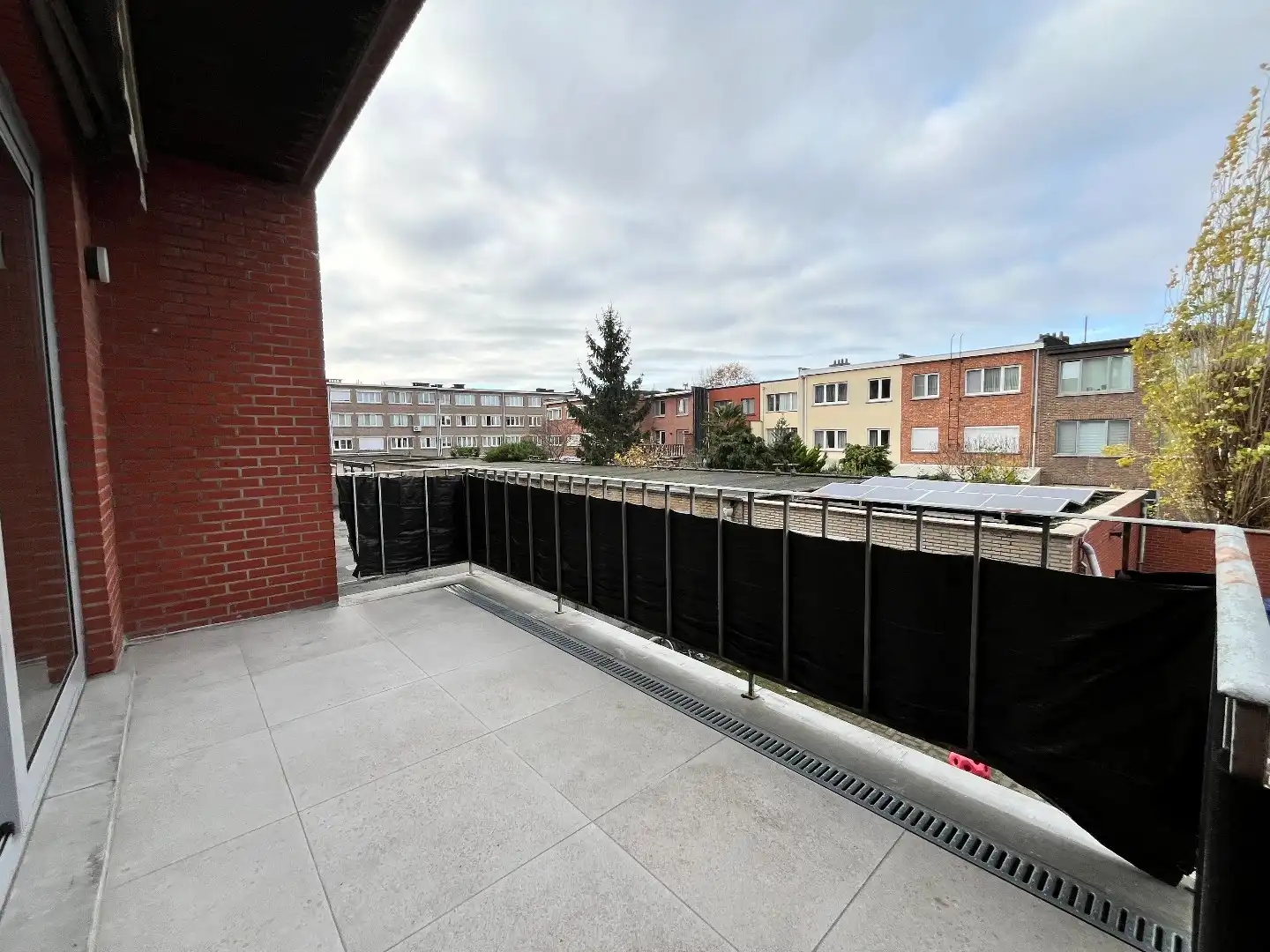 Hedendaags 2 slpk appartement met terras foto 16