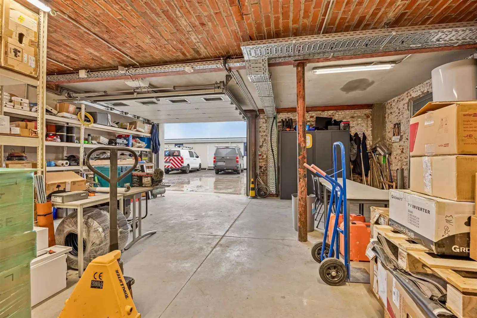 Woning 2 slaapkamers met magazijn en bureel  foto 14