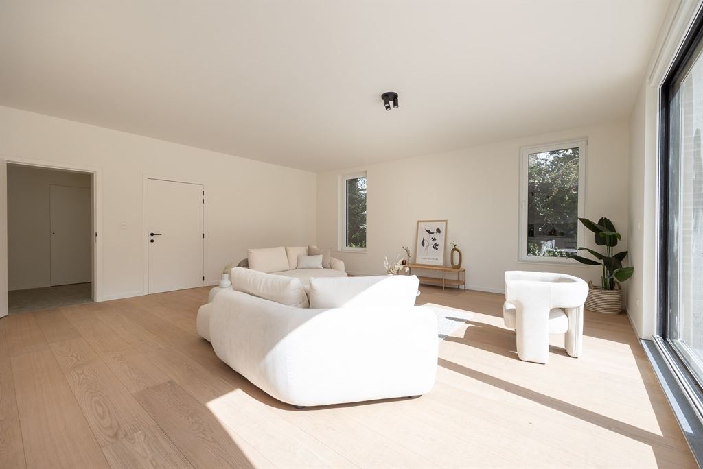 Luxueus gelijkvloers app met ruime tuin foto 11