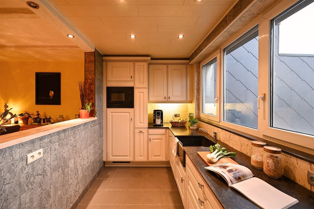 Ruime woning met veel mogelijkheden foto 9