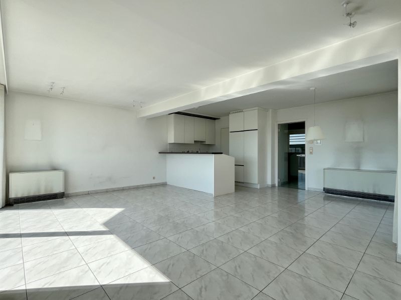 Stralend hoekappartement in het hart van Oostduinkerke-bad foto 4