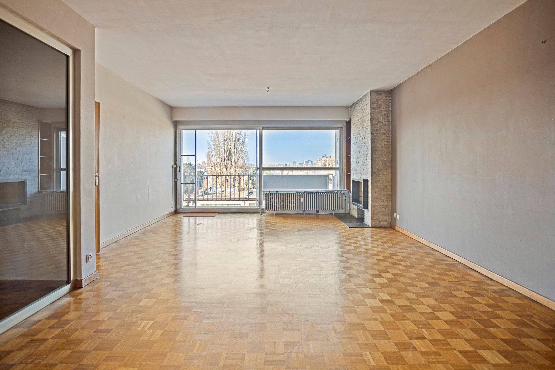 Ruim 2 slaapkamer appartement met terras foto {{pictureIndex}}
