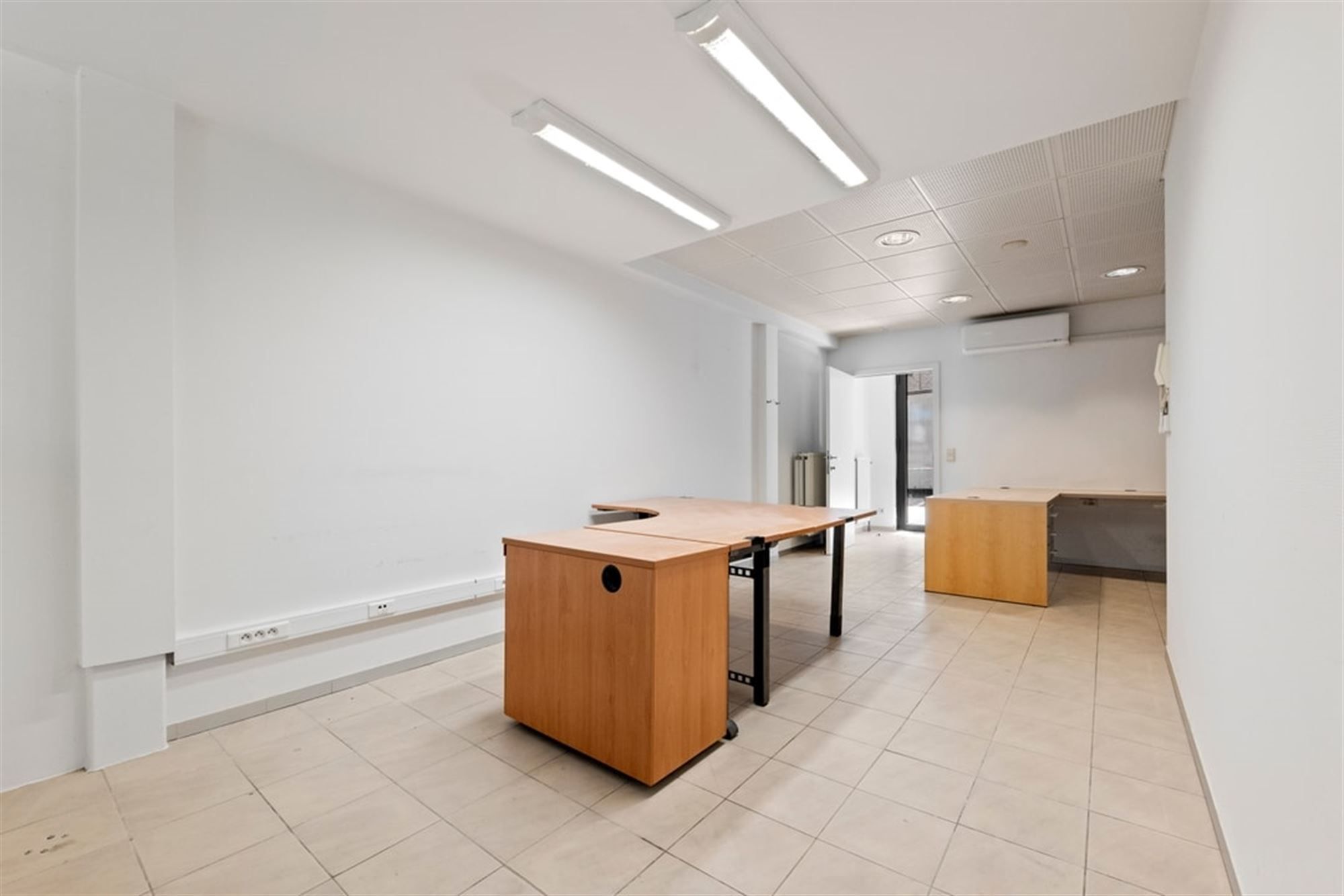 HANDELSRUIMTE TE HUUR IN HET CENTRUM VAN SINT-TRUIDEN  foto 11