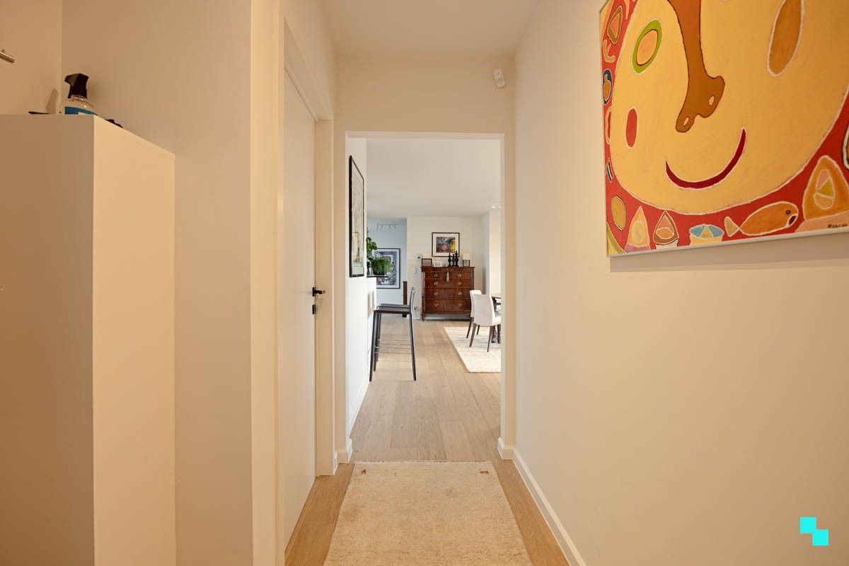 Kwalitatief afgewerkt duplex appartement in hartje Lichtervelde foto 11