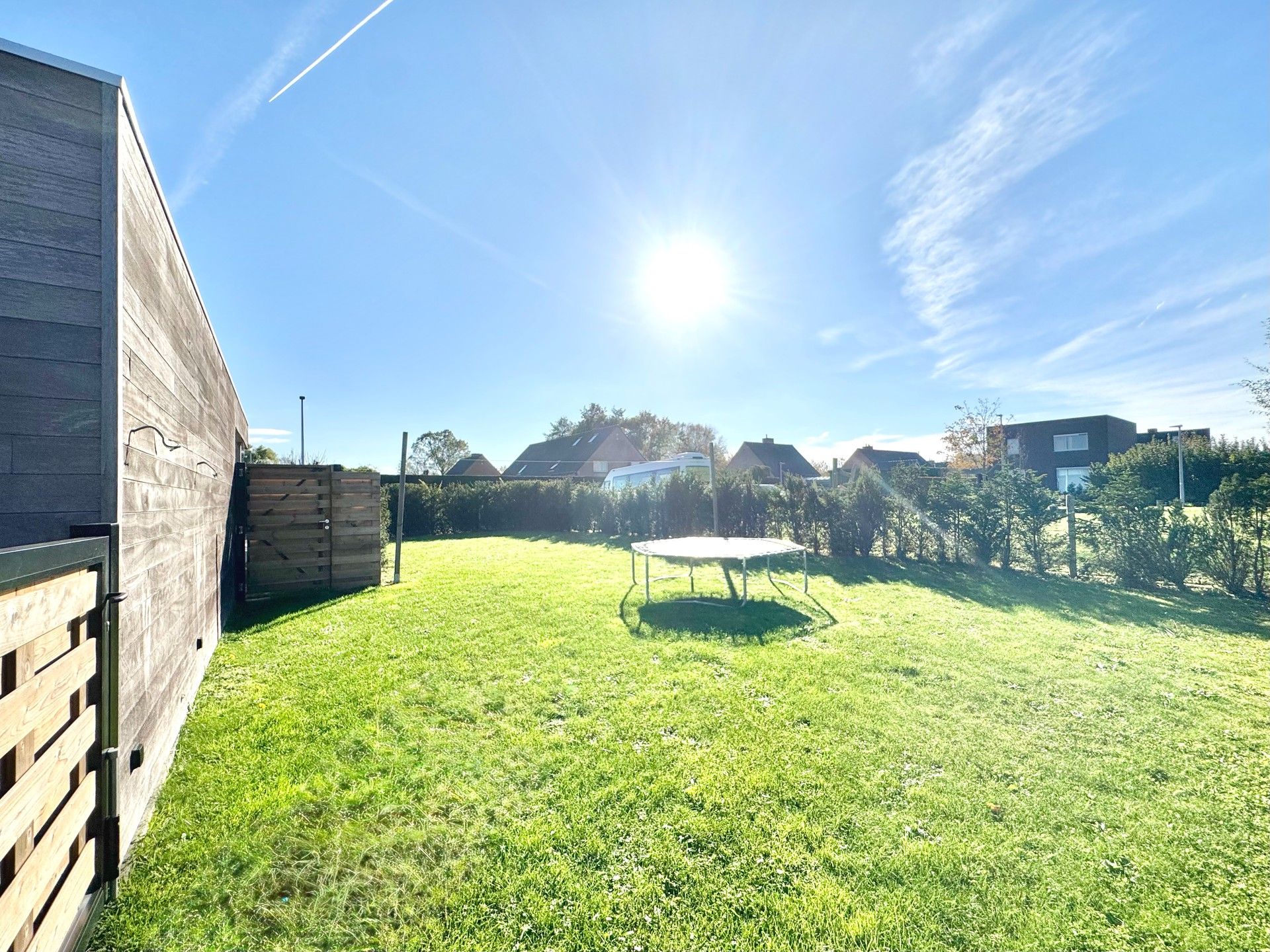 HOB MET 3 KAMERS, TUIN EN CARPORT - 425 m² foto 4