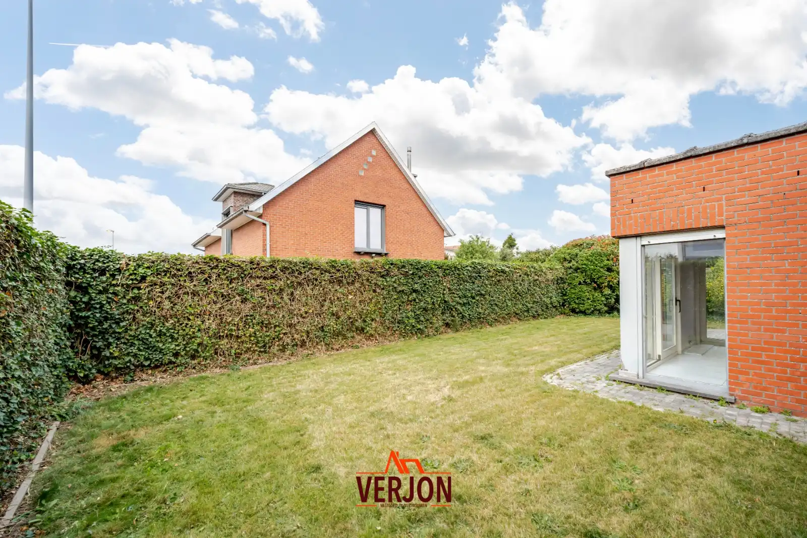 Woning met tuin en garage in het centrum van Ardooie! foto 22