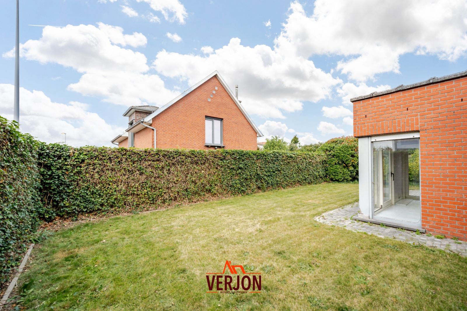 Woning met tuin en garage in het centrum van Ardooie! foto 22