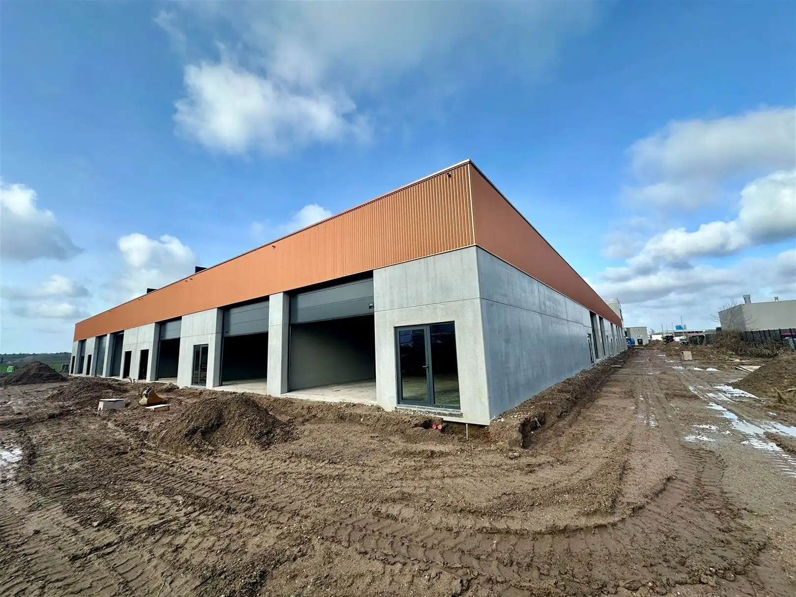 KMO units te huur – nieuwbouw nabij Brugge & E403 foto {{pictureIndex}}
