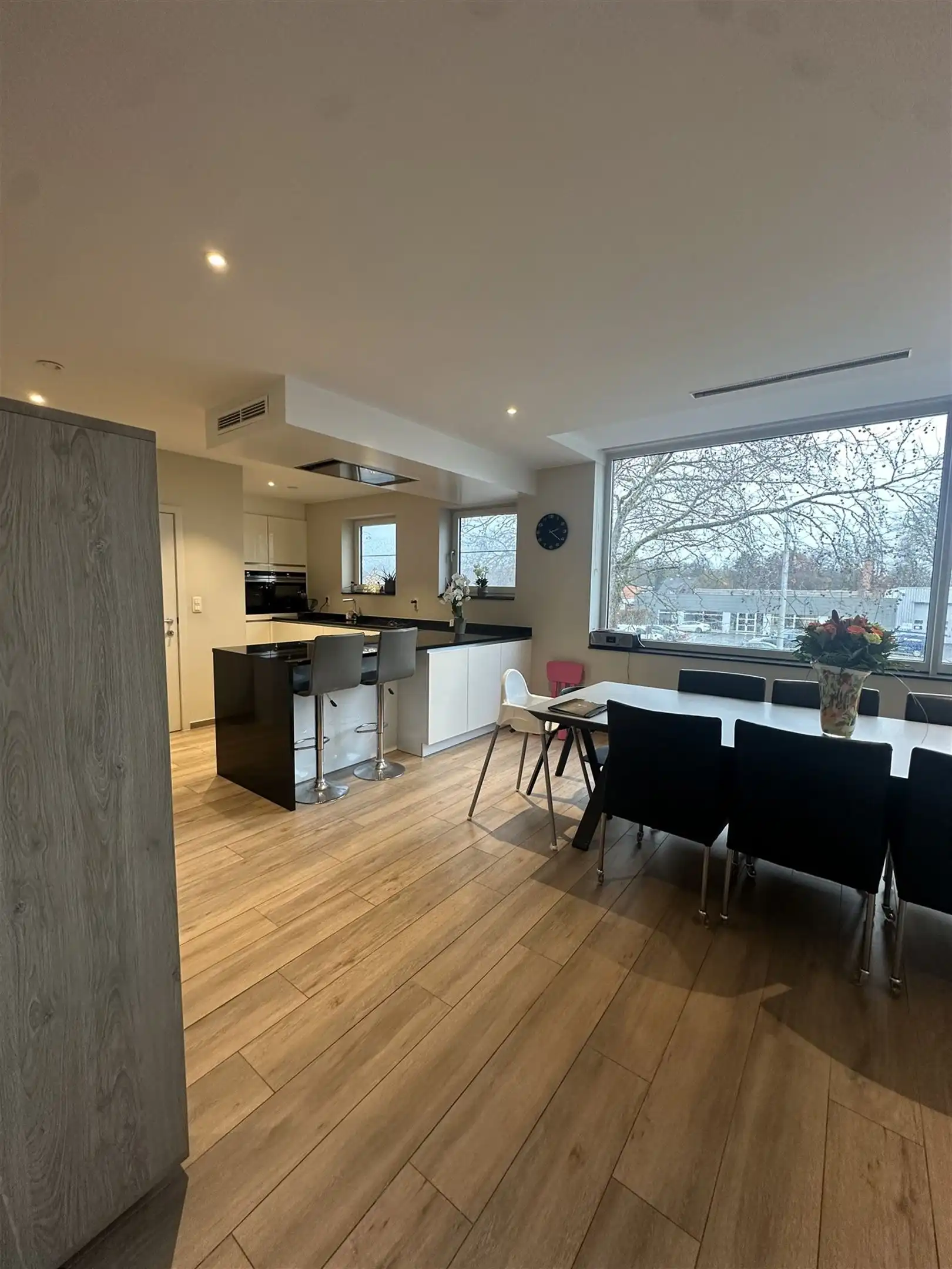 Gemengd gebouw met ruime loft appartement en loods van 400 m² te lokeren. foto 11