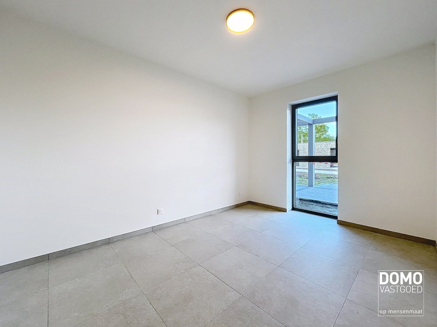 PRACHTIG GELIJKVLOERS NIEUWBOUW APPARTEMENT MET 2 SLAAPKAMERS, AUTOSTANDPLAATS EN AIRCO TE LEOPOLDSBURG foto 8