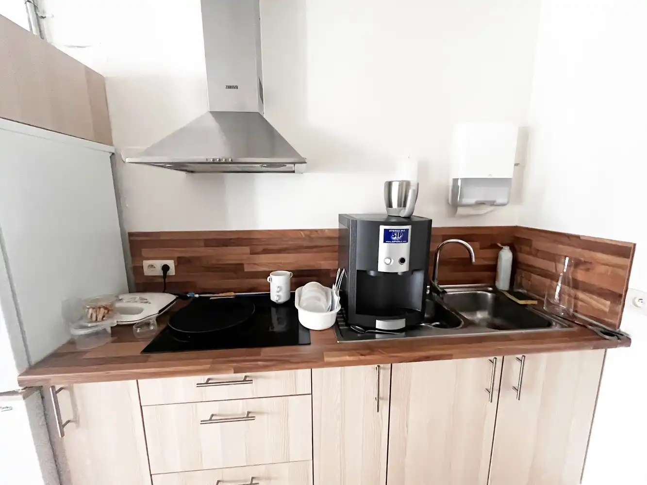 Uitzonderlijk hoekpand: modern commercieel gebouw op strategische zichtlocatie in Aalst foto 6