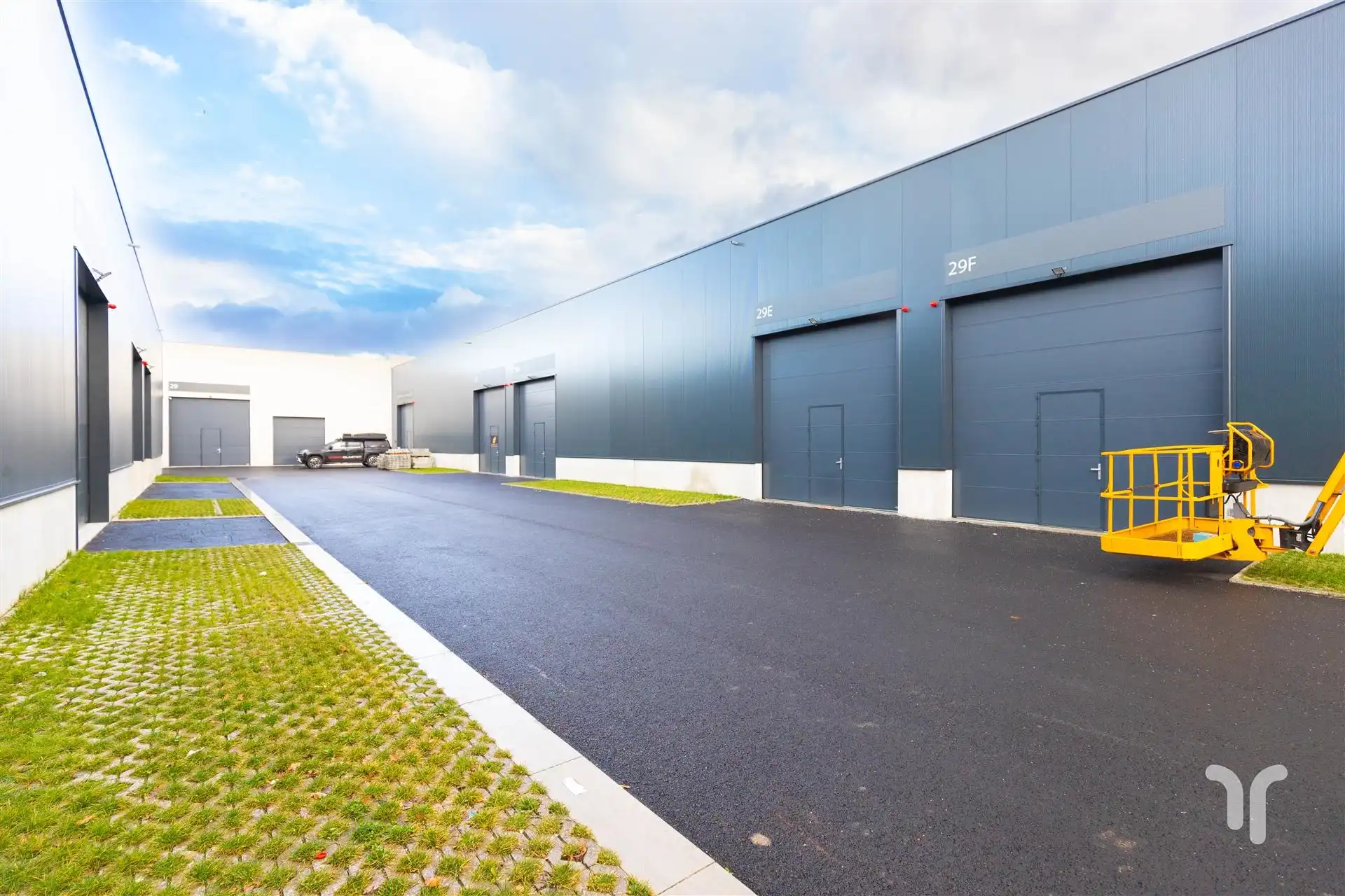 Onmiddellijk beschikbare KMO-units te Zedelgem foto {{pictureIndex}}