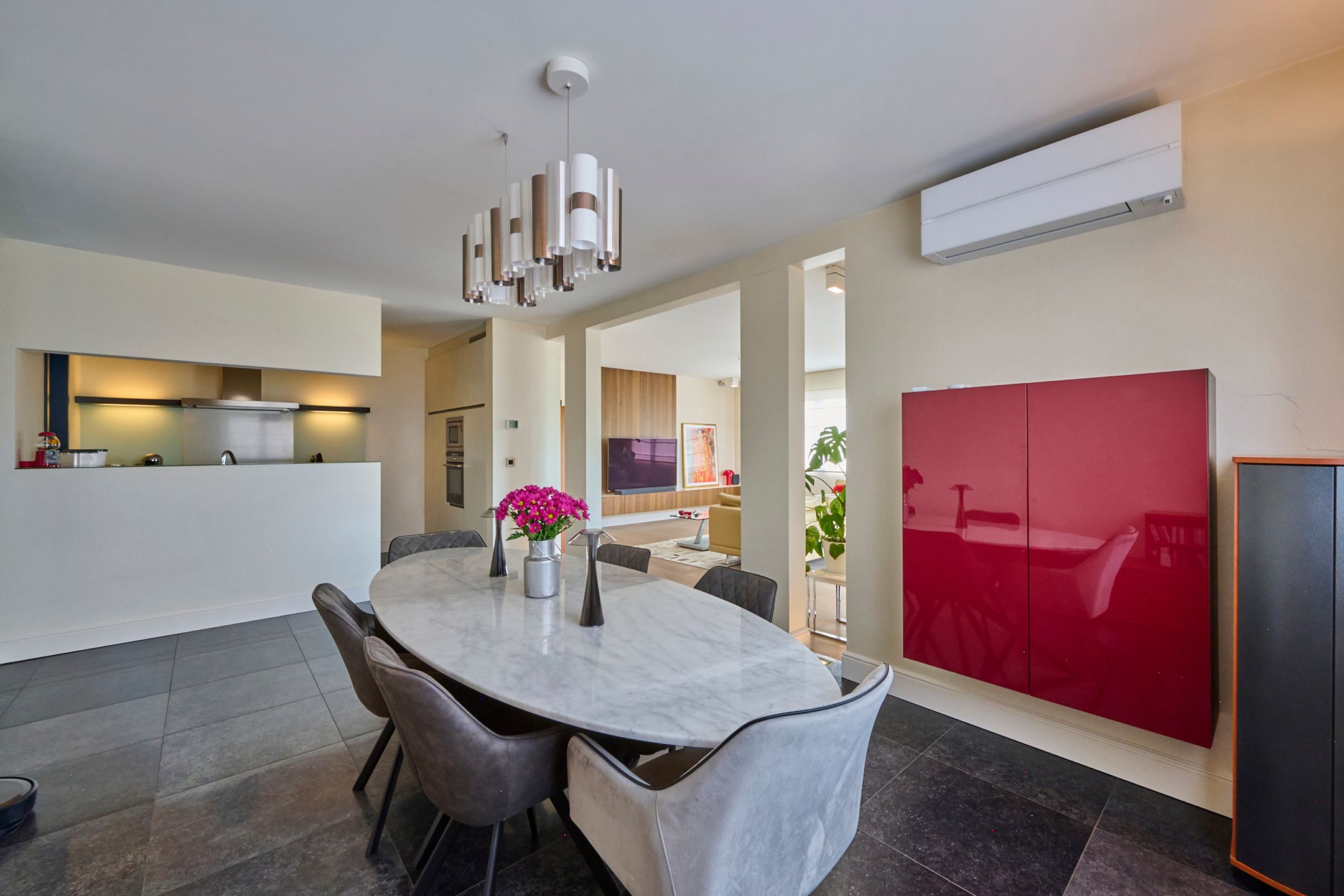 Luxueus afgewerkt penthouse + 2 terrassen + parking foto 3