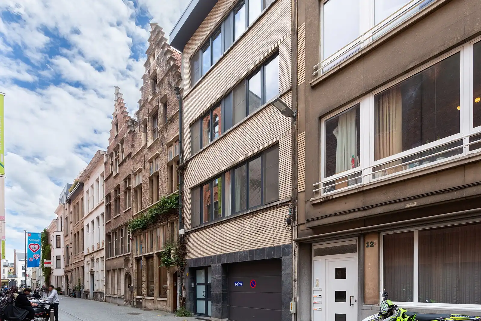Gemeubeld appartement met terras in het hartje van Antwerpen foto 16