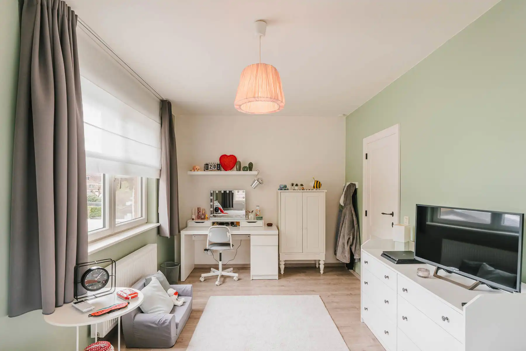 Gerenoveerde, instapklare woning op mooi perceel van 5are foto 18