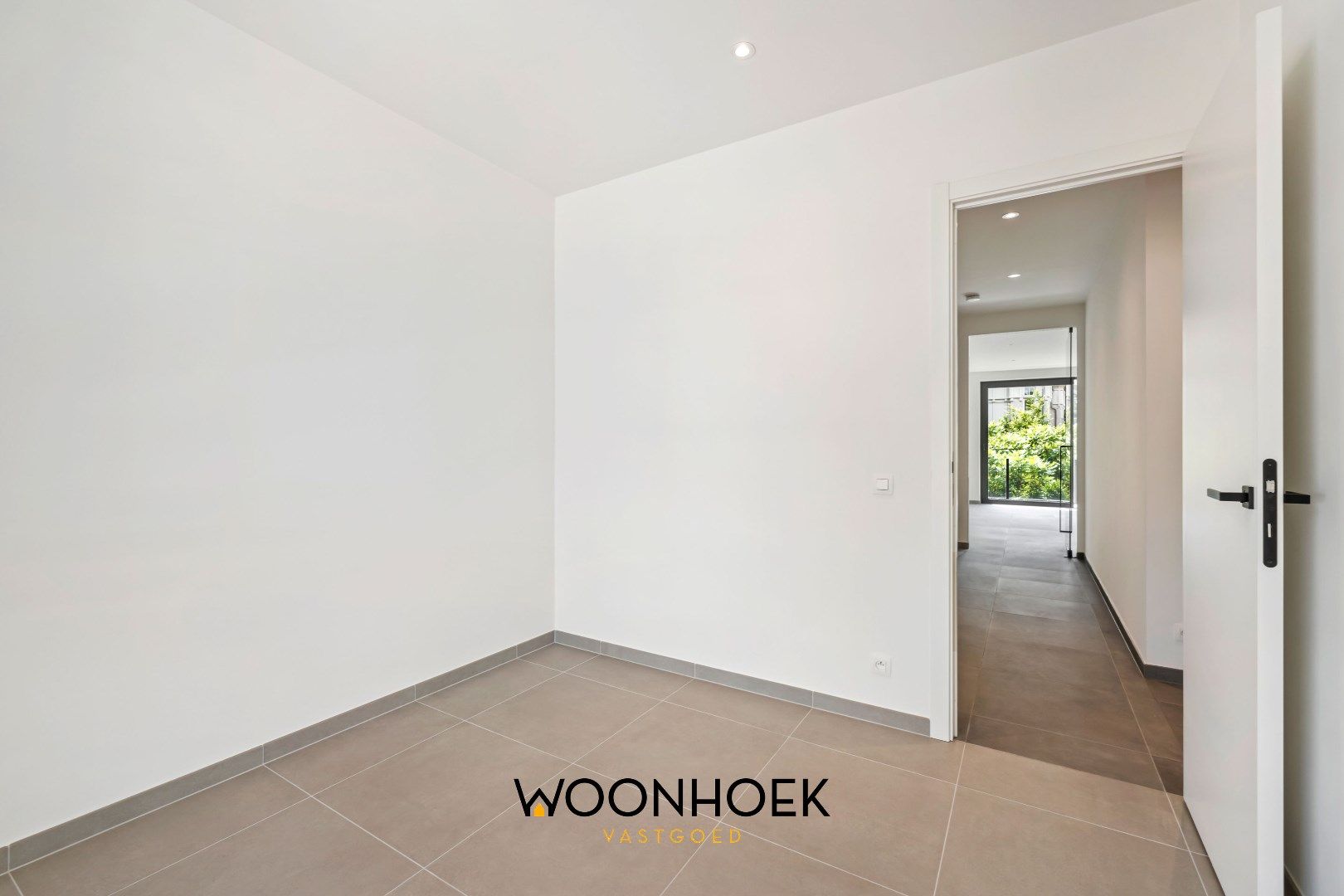 3- slpk luxeappartement met staanplaats in het Oeverpark! foto 21