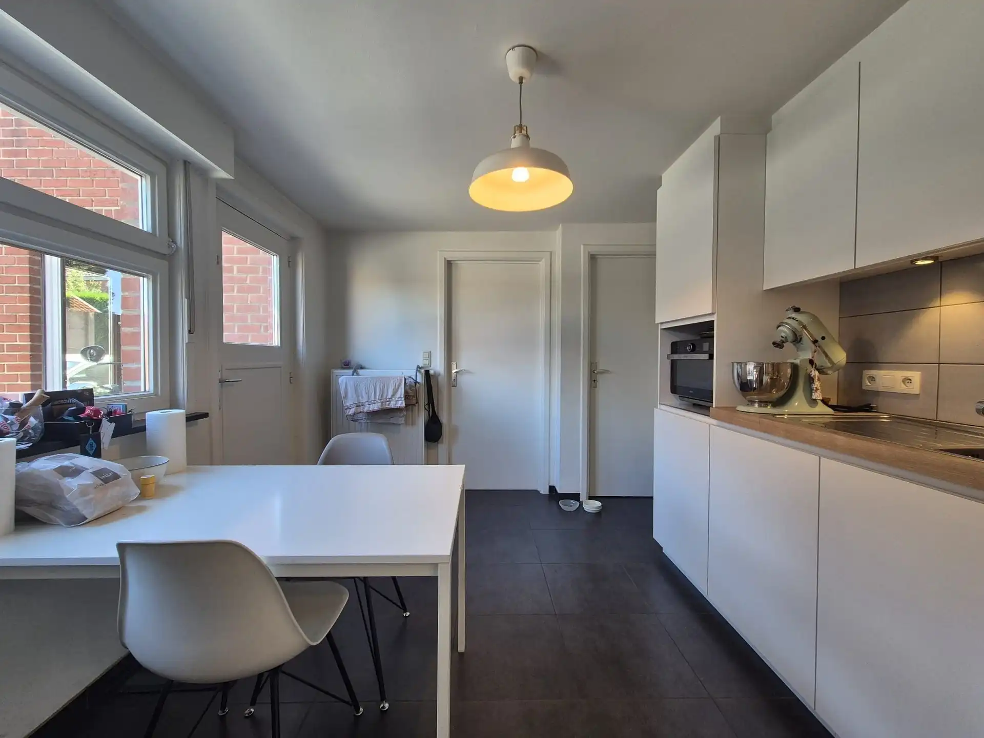 Gunstig gelegen woning met tuin en garage. foto 7