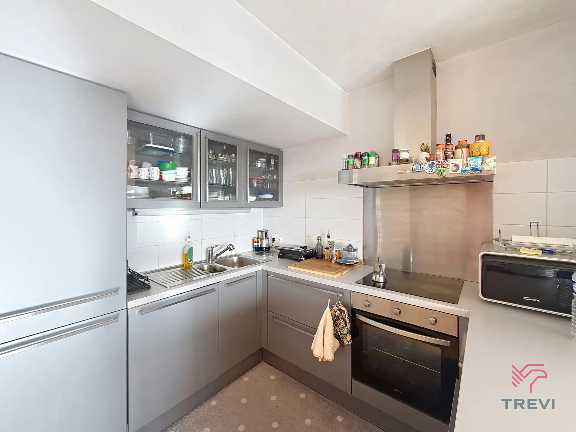 Prachtig appartement met 2 slaapkamers op de Louizalaan ! foto 3