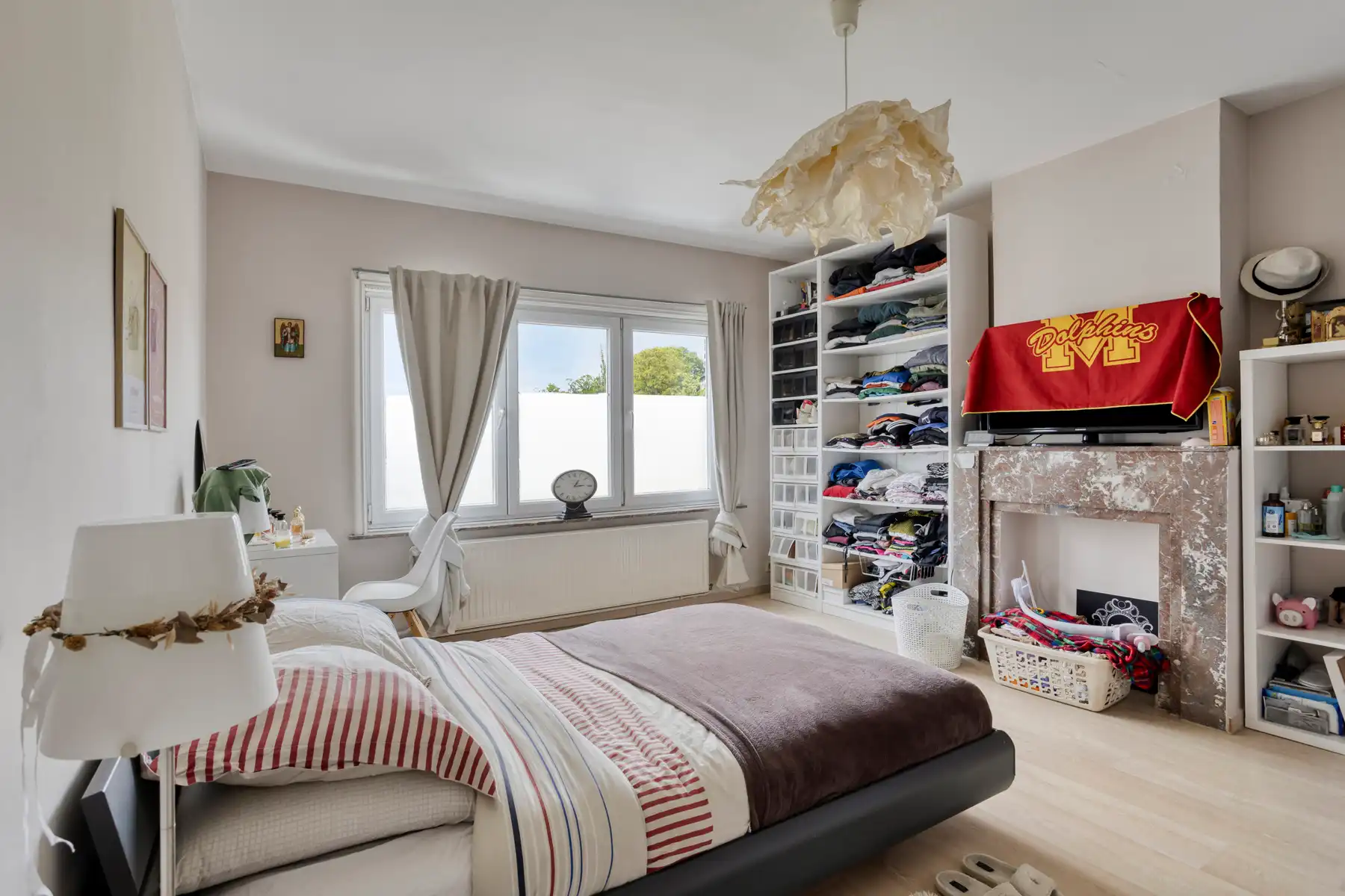 Goed gelegen woning met 3 slaapkamers, bureau en tuin foto 18