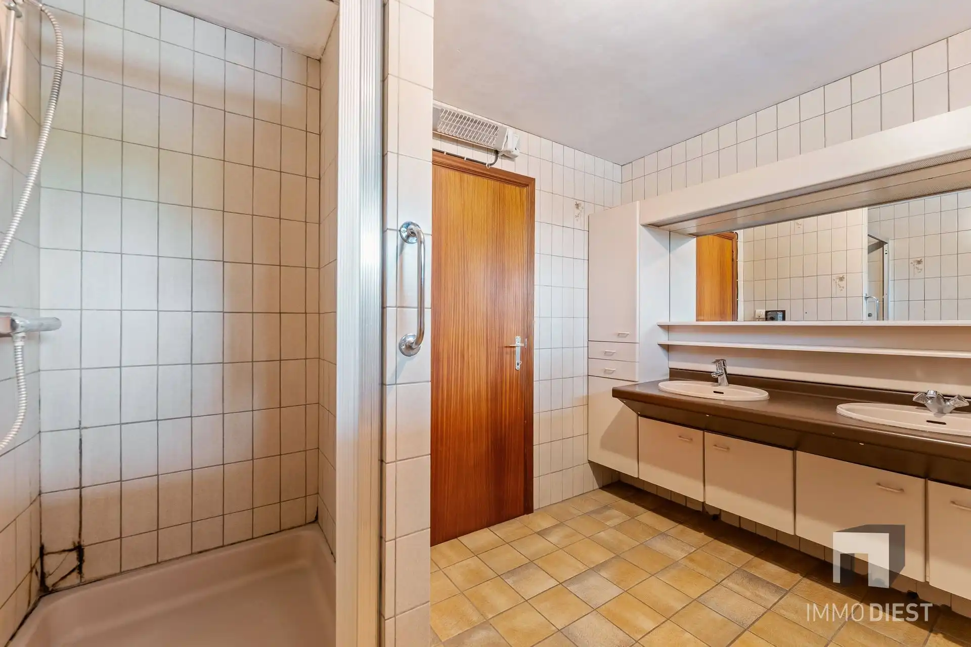 Ruime stadswoning met 4 slaapkamers in centrum Halen  foto 26