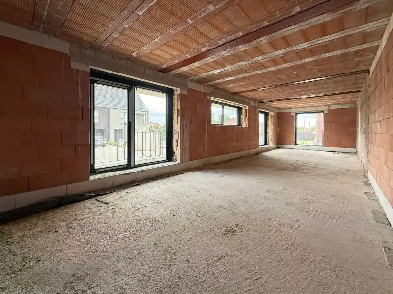 Bedrijfspand met woning foto 7