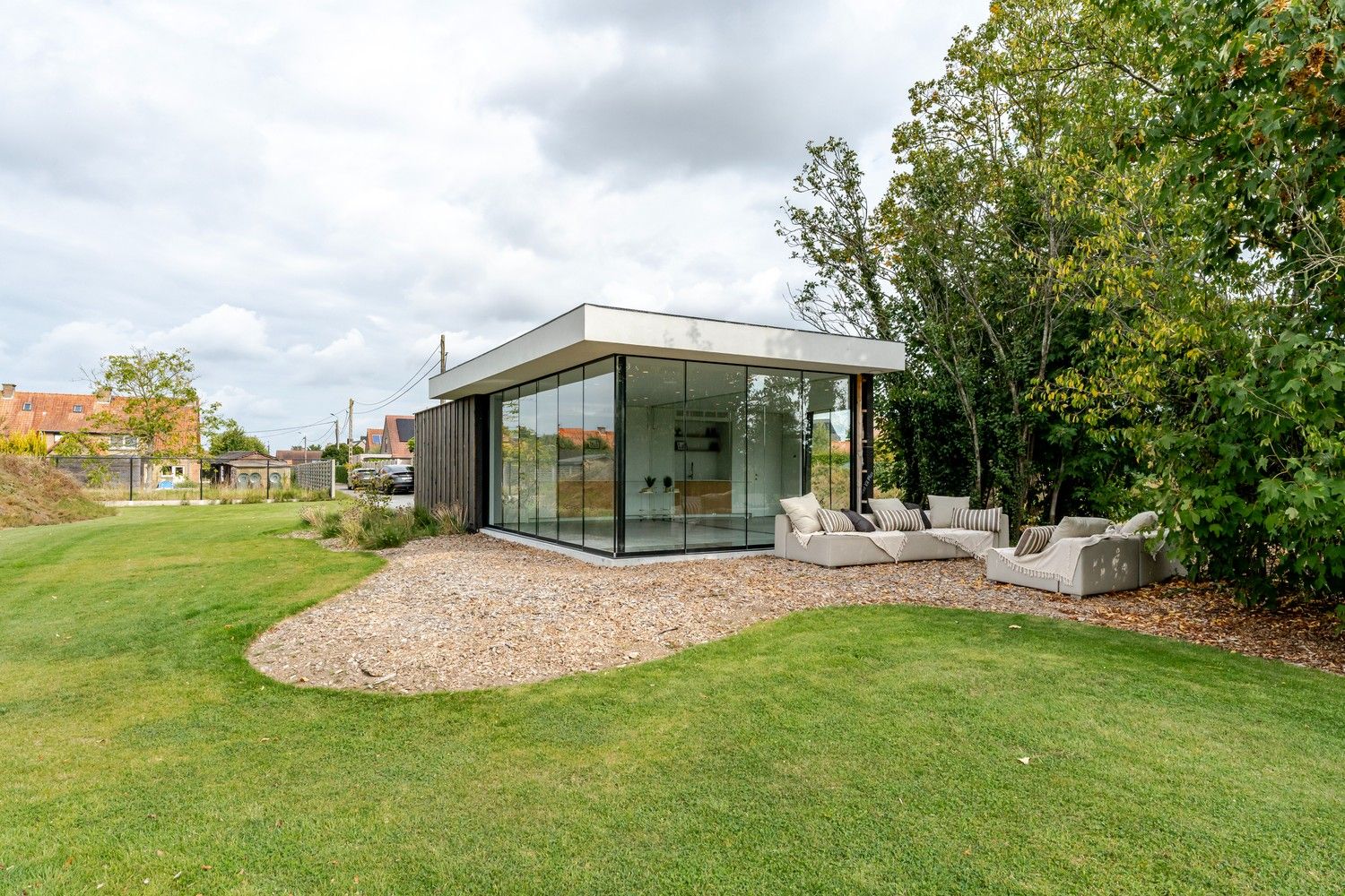 Moderne villa met bijgebouw op unieke landelijke ligging in centrum Zwevezele foto 24