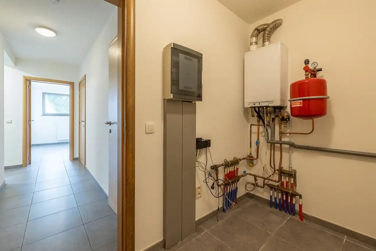 Gelijkvloers appartement met 2 slpk., terras en garagebox foto 21