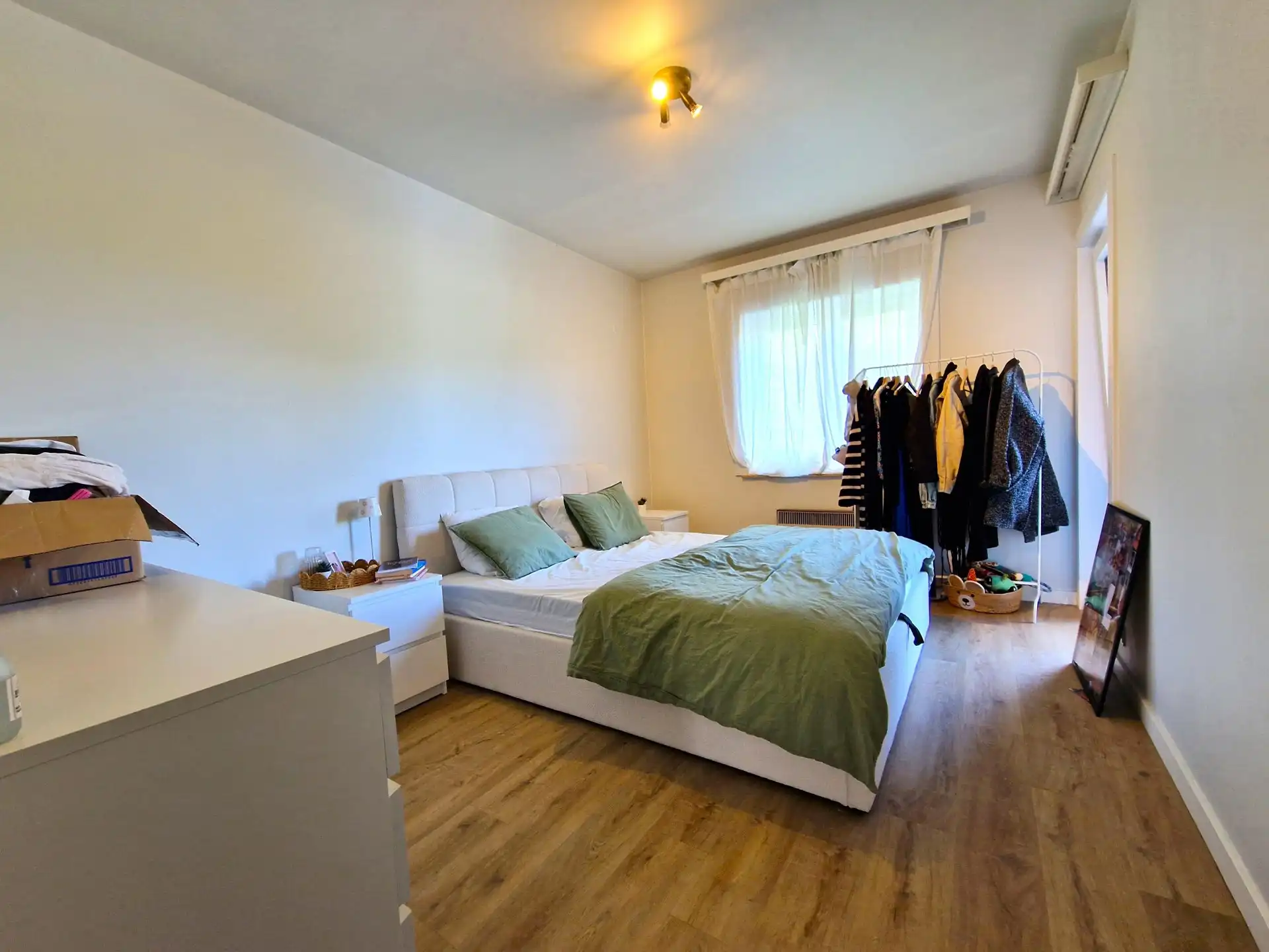 Appartement met 2 slaapkamers & garage nabij station Edingen foto 4