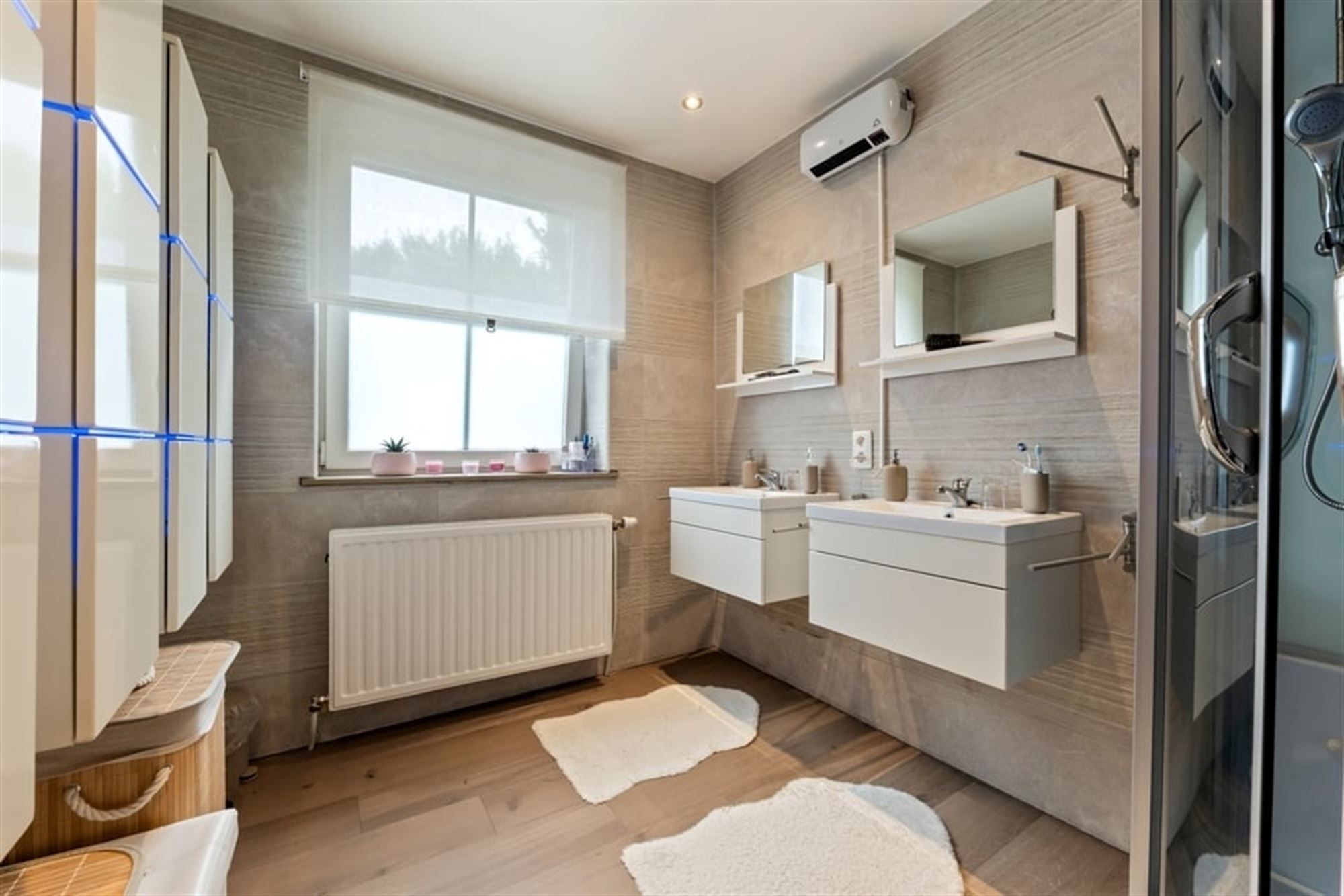 RUIME, INSTAPKLARE OPEN BEBOUWING MET PRACHTIGE TERRASSEN OP EEN RUSTIGE LOCATIE foto 16