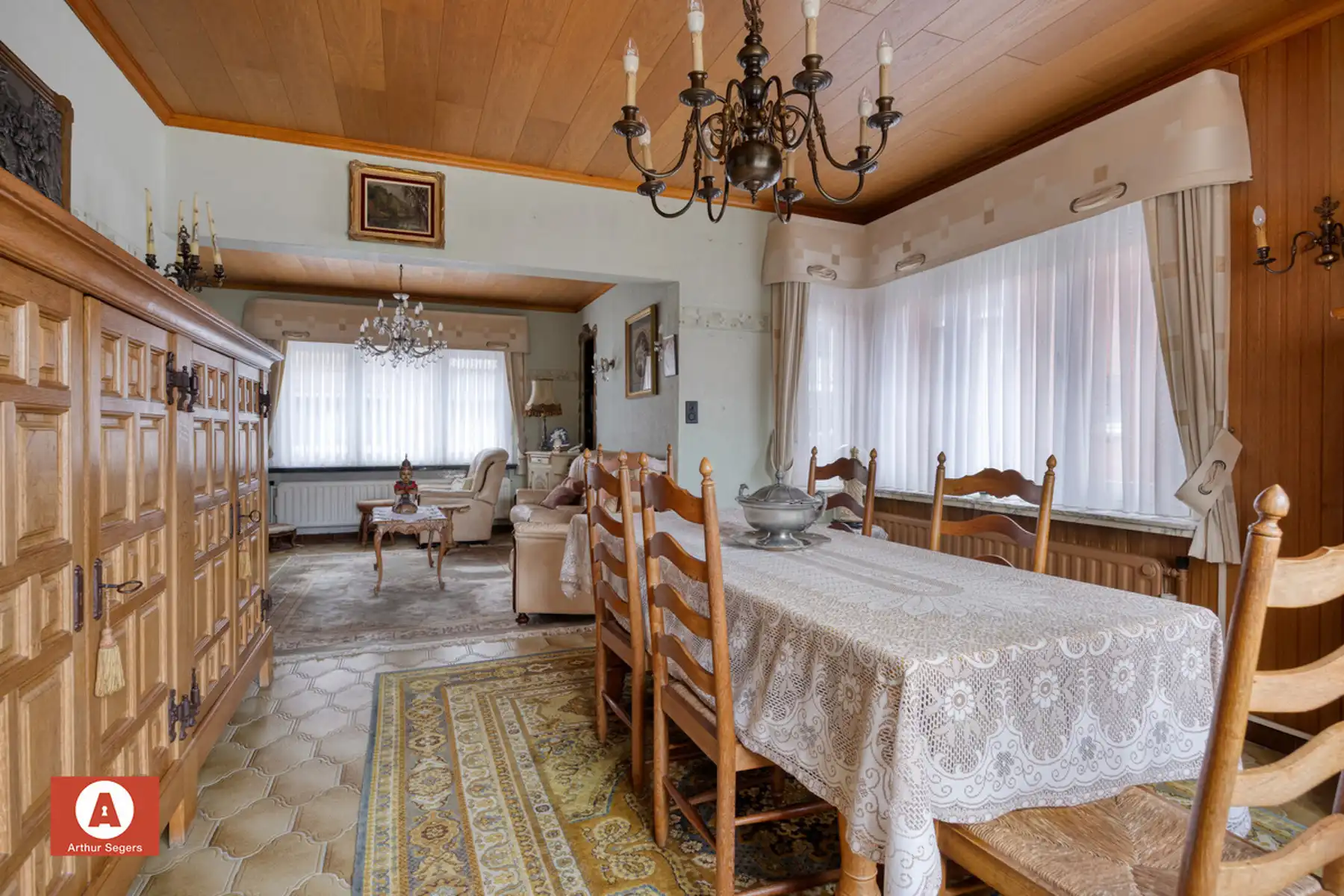 Solide te renoveren woning nabij het centrum van Buggenhout foto 6