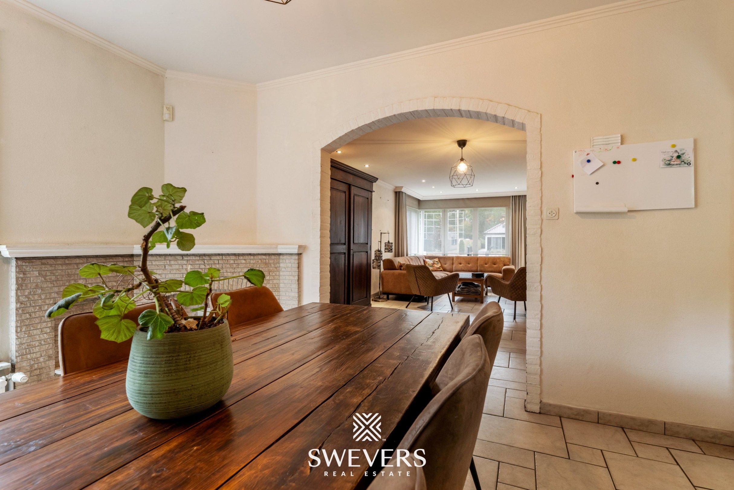 Instapklare gezinswoning met 3 slaapkamers, ruime kelder en zuidgerichte tuin in Beringen foto 7