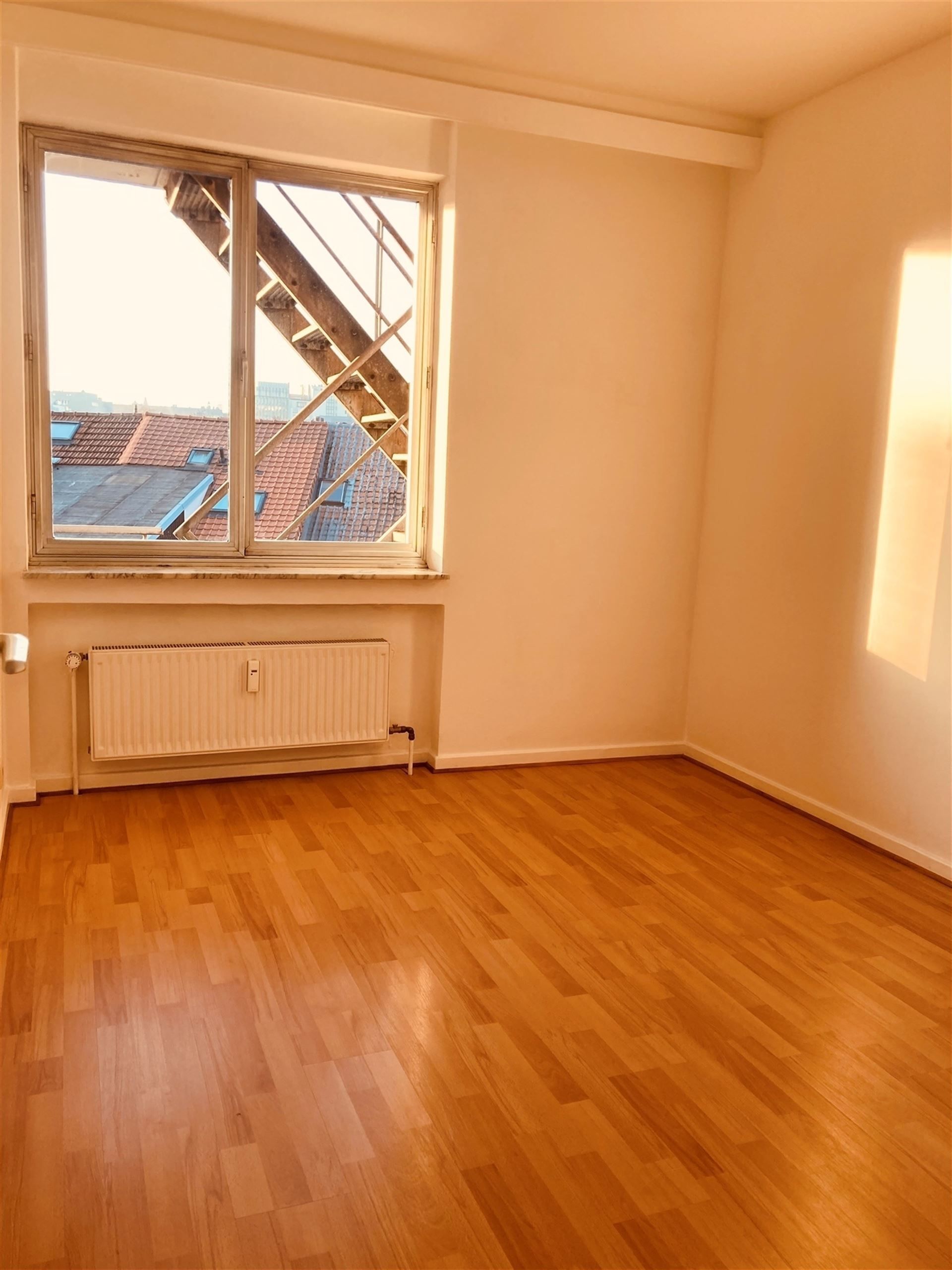 Mooi appartement op de 8de verdieping met een prachtig zicht op de Square foto 8