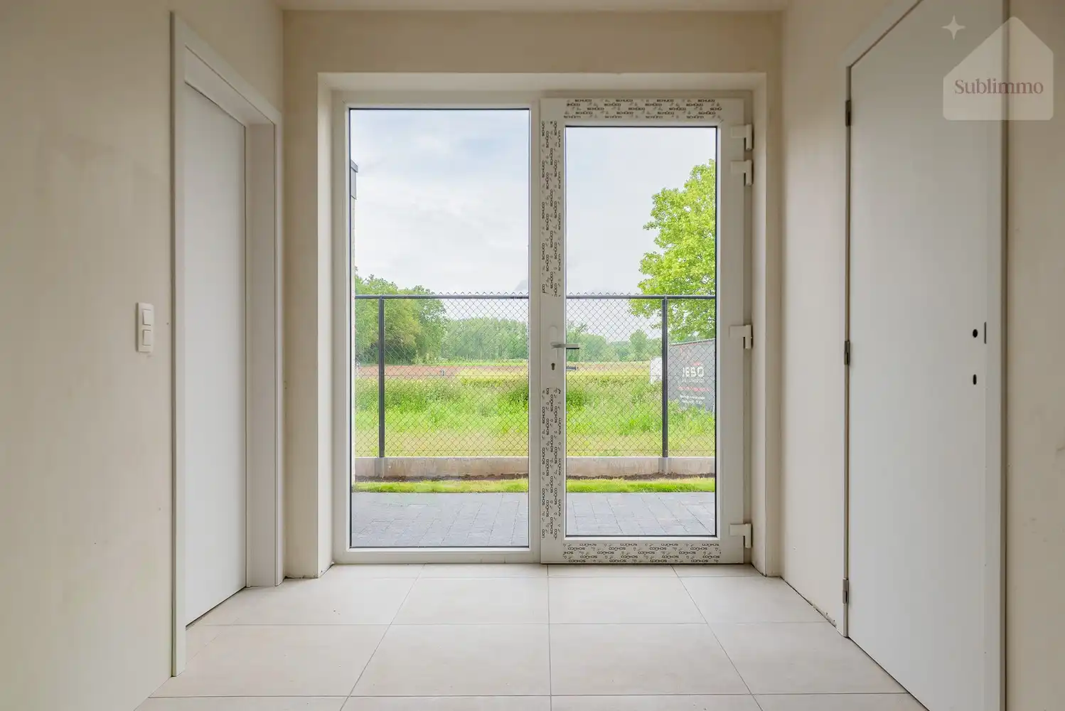 Instapklare nieuwbouw met 4 slaapkamers op een perceel van 344m² foto 3