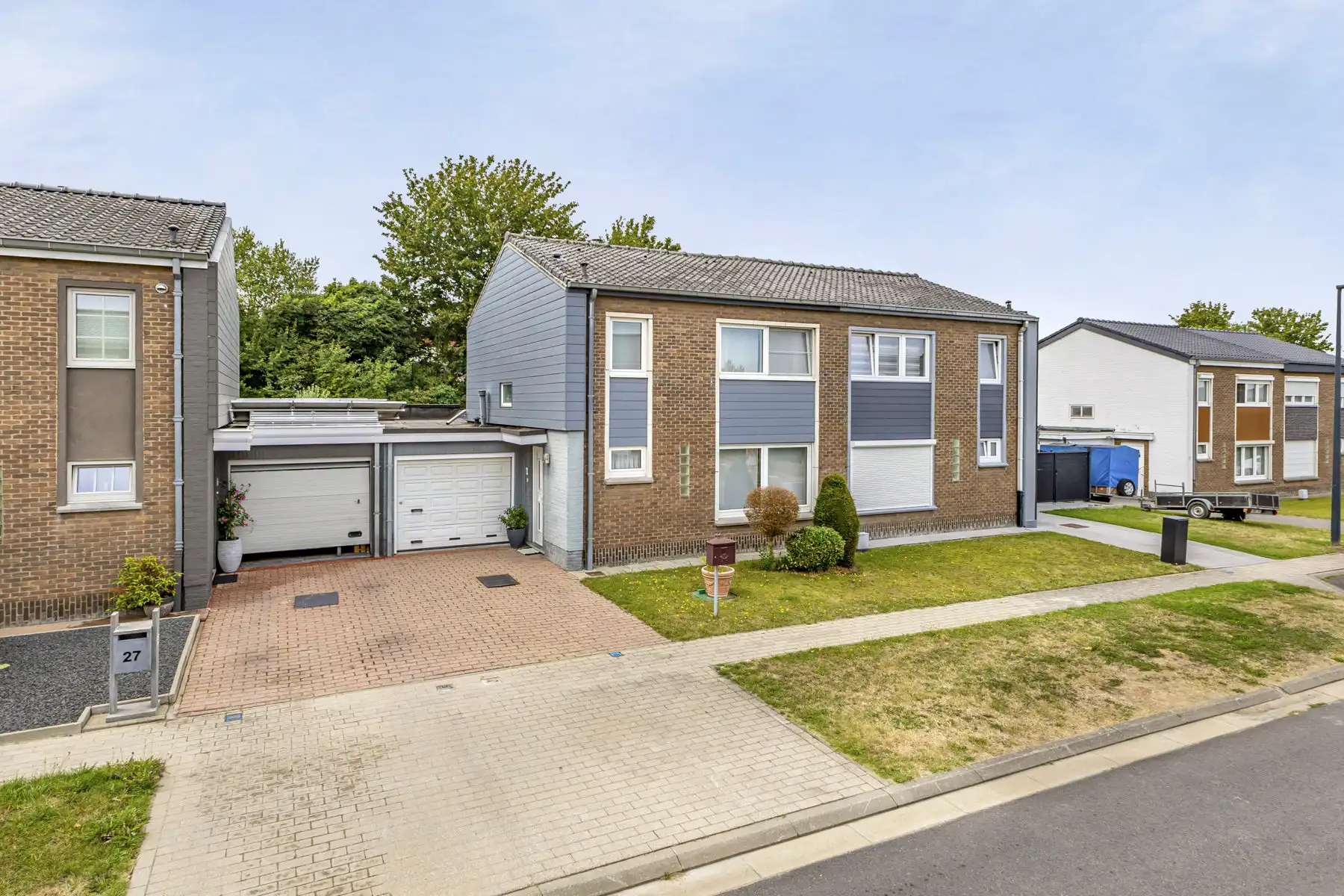 Woning met 3 slaapkamers, tuin en garage foto {{pictureIndex}}