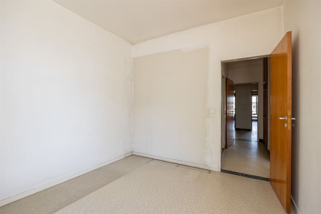 Te renoveren appartement met autostaanplaats foto 16