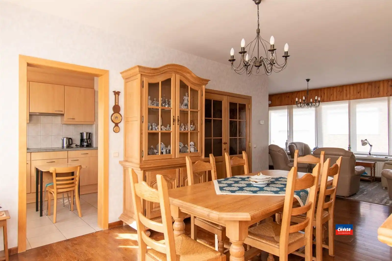 Bel-étage met 3 slaapkamers en zonnige tuin foto 4