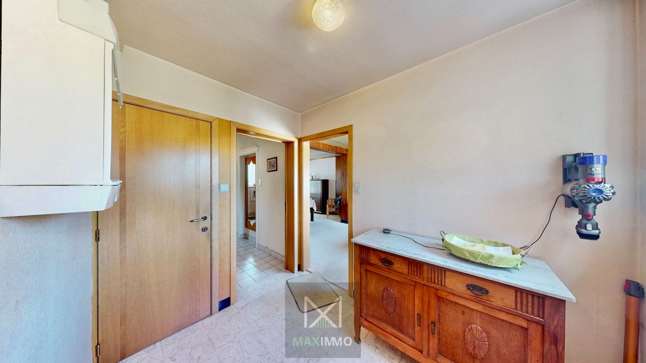 Te renoveren woning met potentieel op toplocatie in Wevelgem foto 9