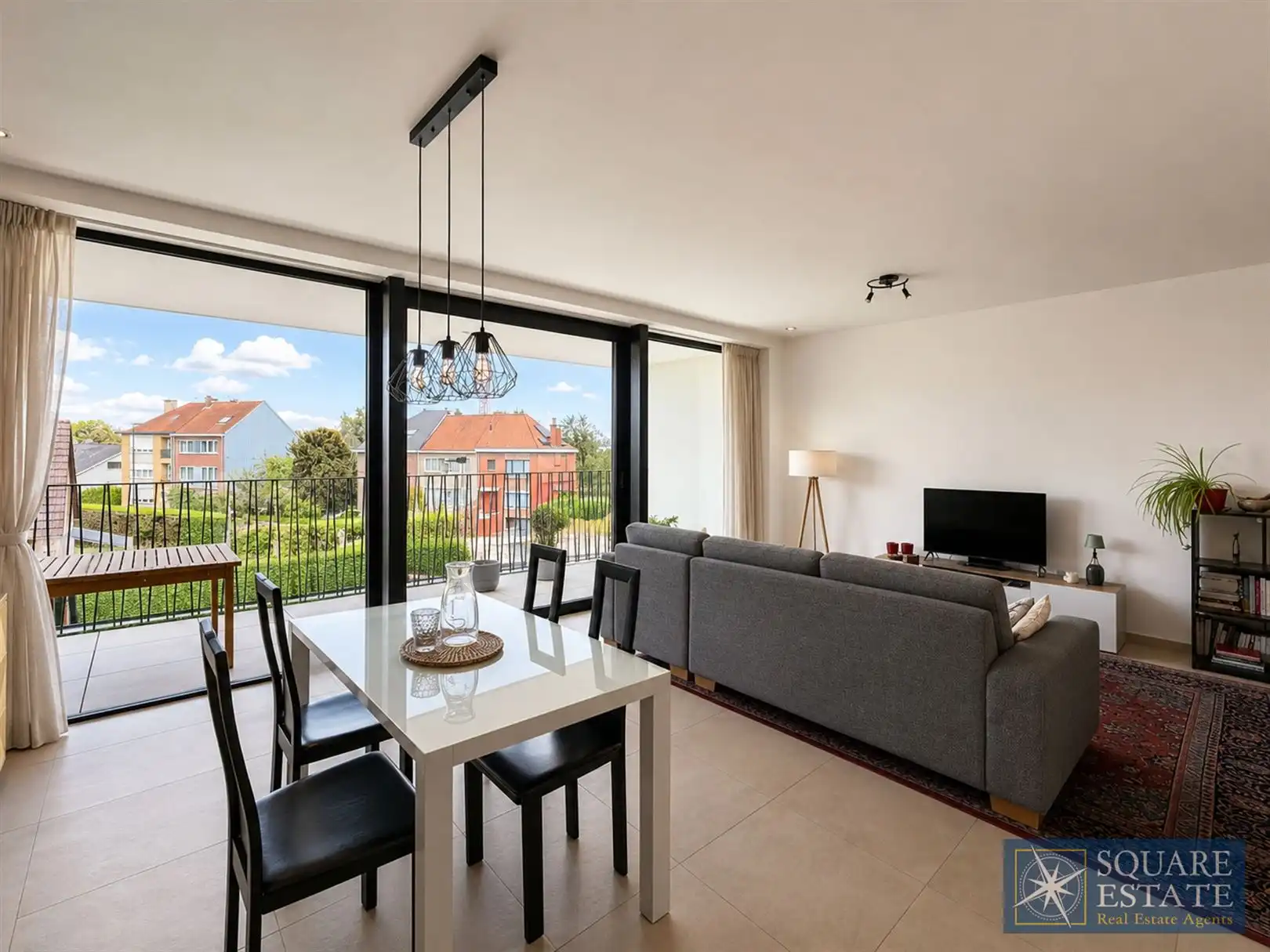 Prachtig appartement met 2 slaapkamers foto 3