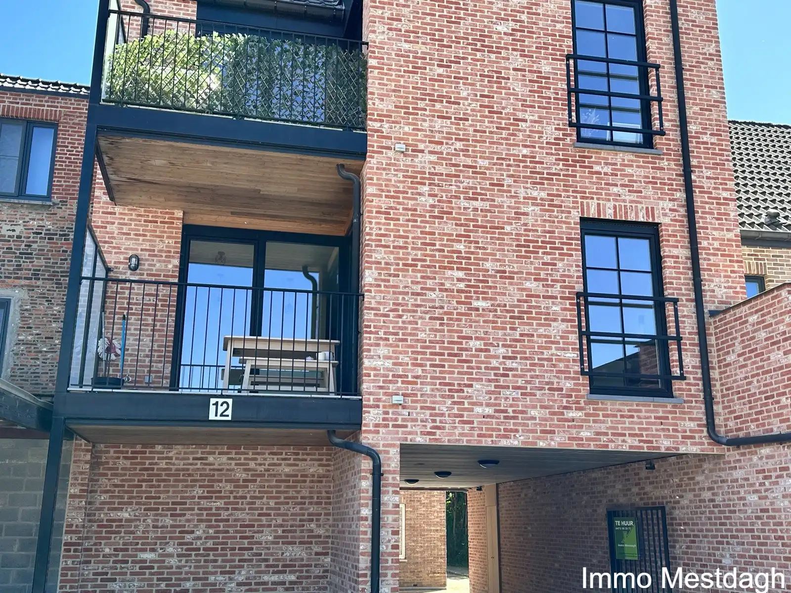 Recent modern appartement centrum Diest, met terras & 5 zonnepanelen foto 16