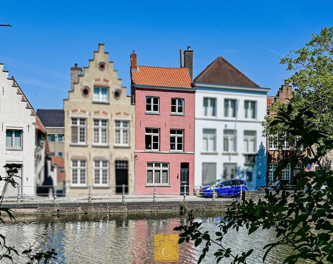 Wonen op een van de meest iconische plekjes van Brugge foto {{pictureIndex}}