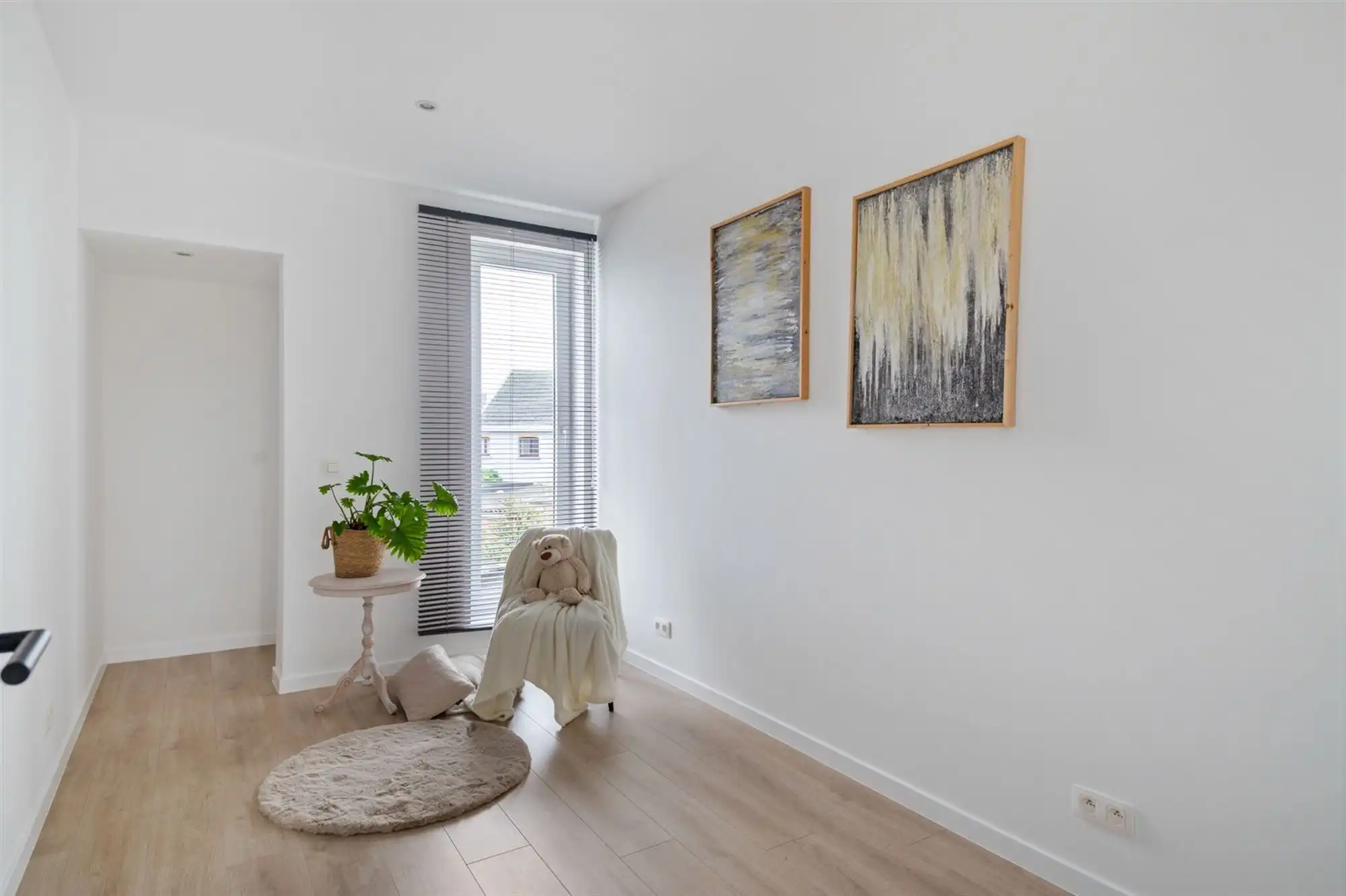 Volledig gerenoveerde woning met 3 slaapkamers foto 17
