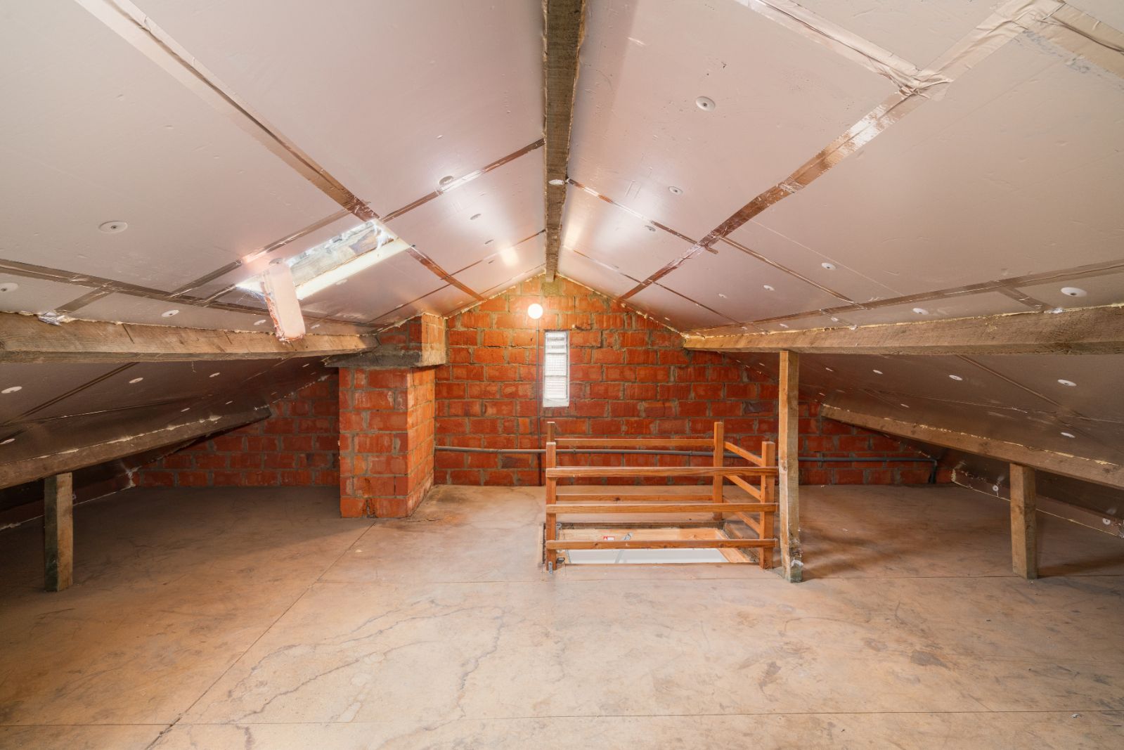 Charmante gezinswoning te koop in centrum Ardooie! foto 12