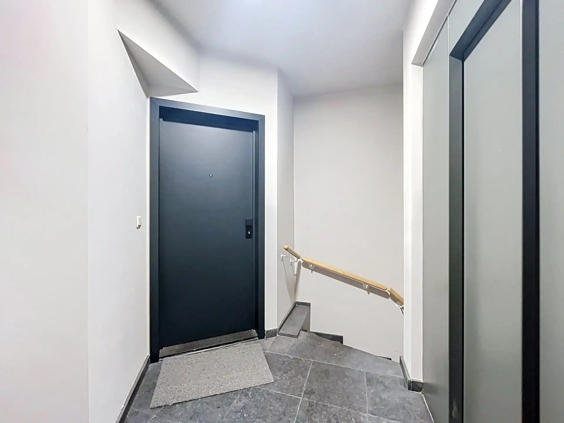 Modern appartement met 2 slaapkamers en garagebox foto 16