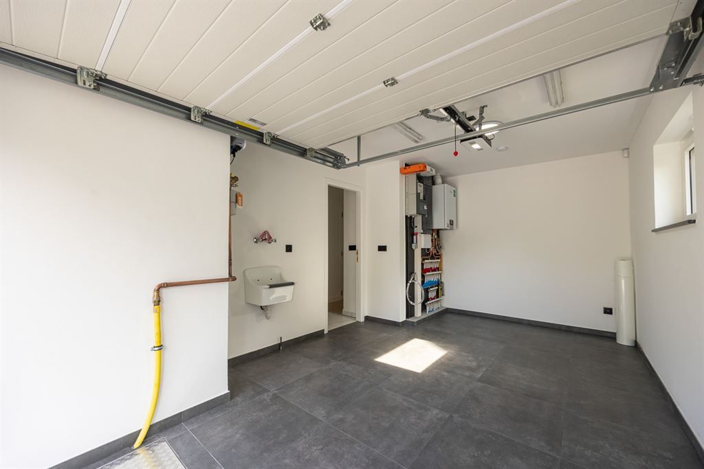 Stijlvol gerenoveerde villa met ruime tuin foto 26