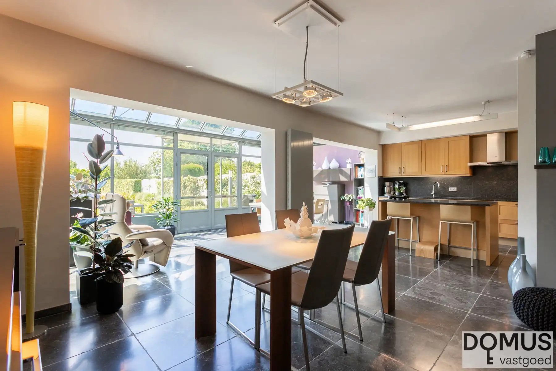 Instapklare 3-gevelwoning op topligging foto 8