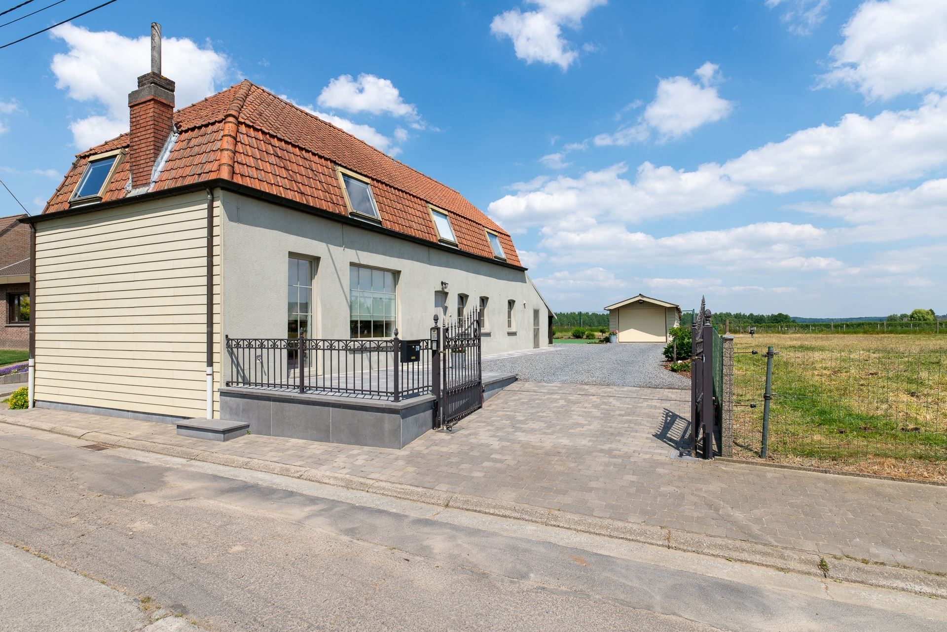 Charmante woning in landelijkse omgeving foto {{pictureIndex}}