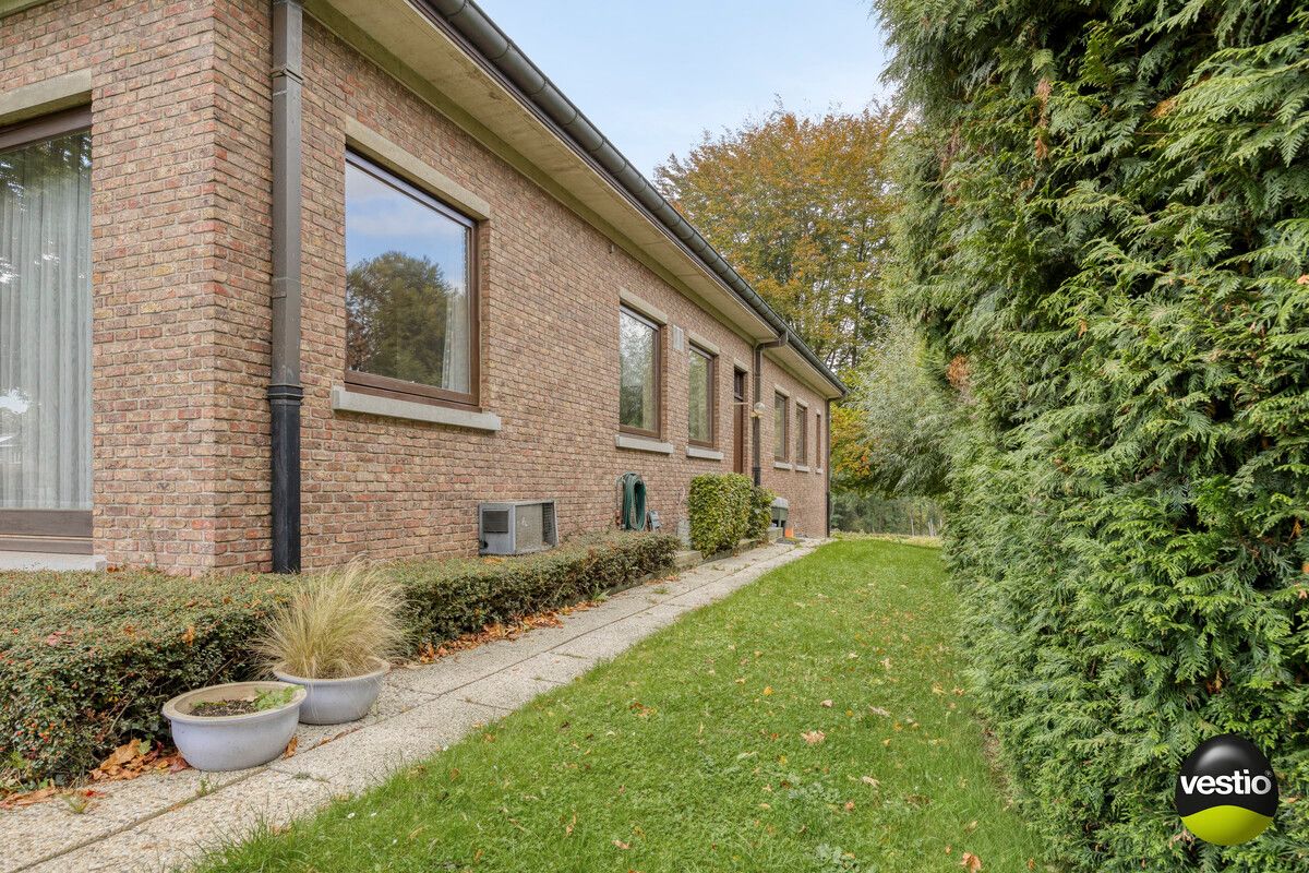 RUIME RESIDENTIEEL GELEGEN VILLA OP 46A89CA NABIJ CENTRUM BILZEN. foto 58