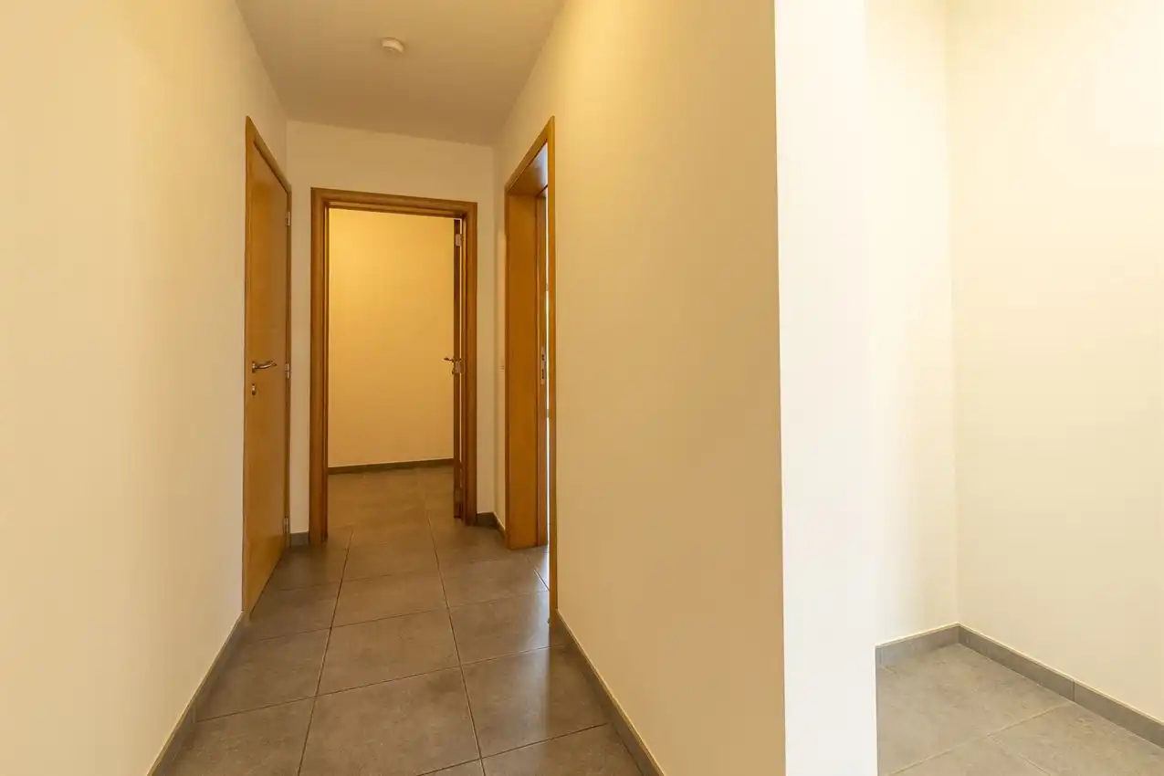 Gelijkvloers appartement met 2 slpk., terras en garagebox foto 12